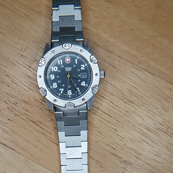 Vintage Swiss Victorinox Lancer 200 Home Plate Bezel Stainless Steel 33mm case - Picture 7 of 12